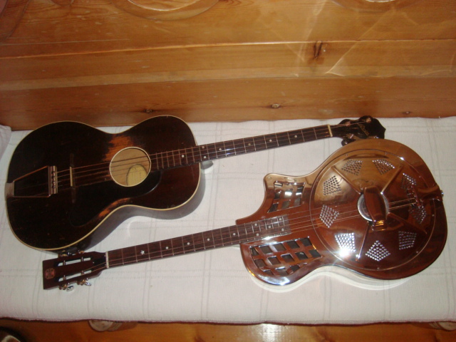 Concert Ukulele, Polished Nickel - Republic Guitars